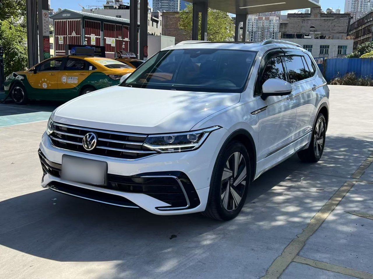 Tiguan L 2023 Facelift 330TSI AT RWD R-Line