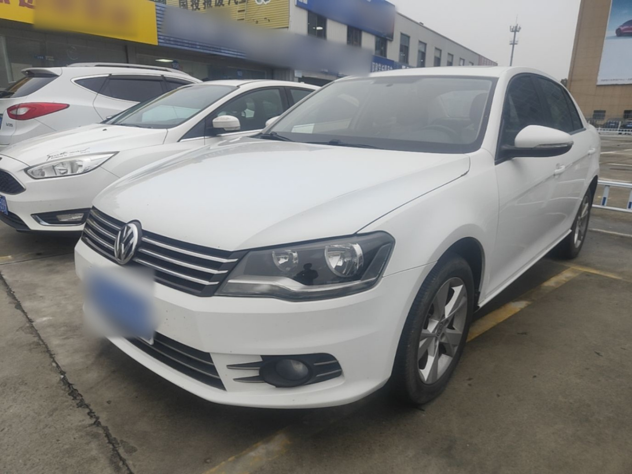 Bora 2015 1.6L MT Comfort
