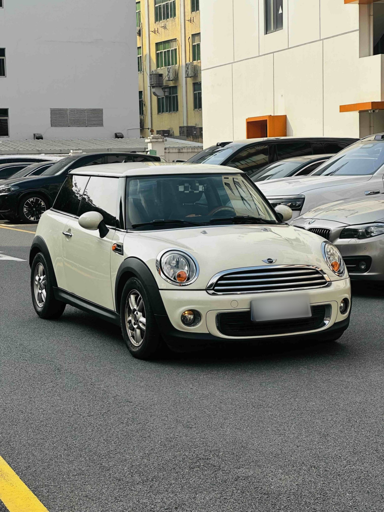 2011 1.6L ONE photo 3