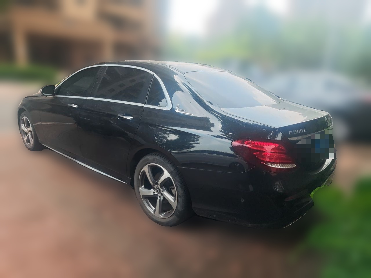 E-Class 2019 E 300 L Sport Luxury photo 4