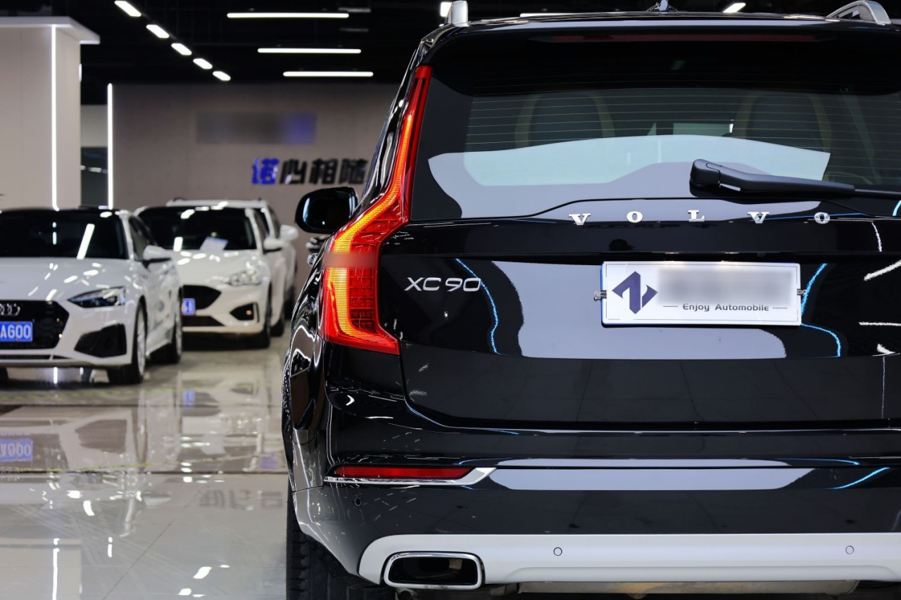 XC90 2018 T6 7-Seater photo 3