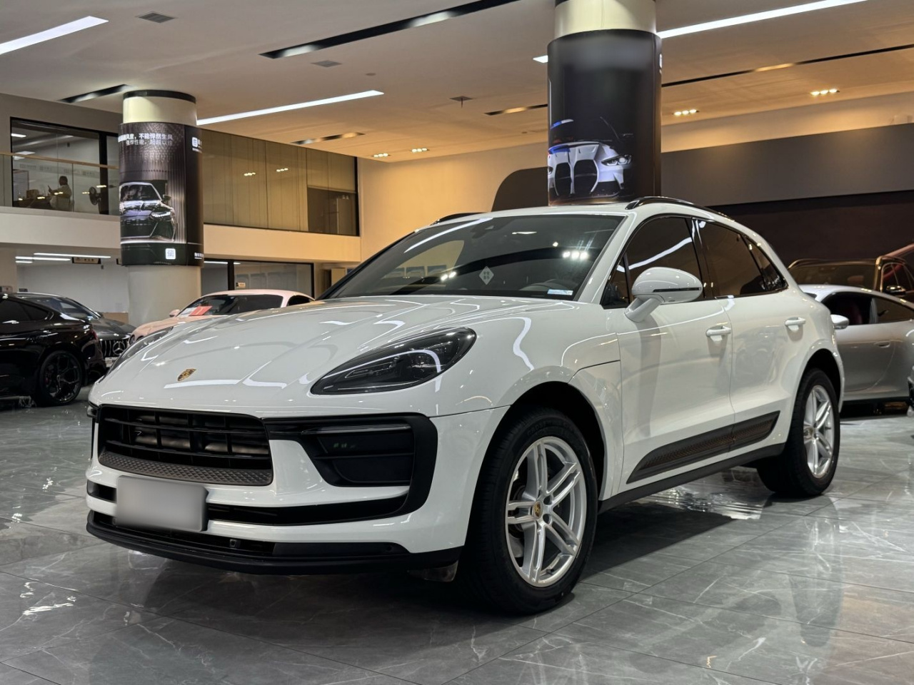 2024 Macan 2.0T