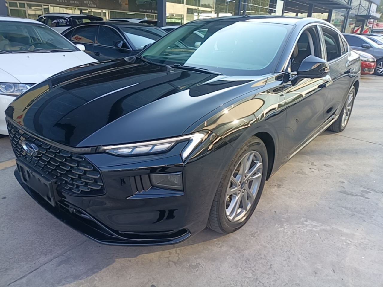 Mondeo 2023 1.5T E- Hybrid Luxury