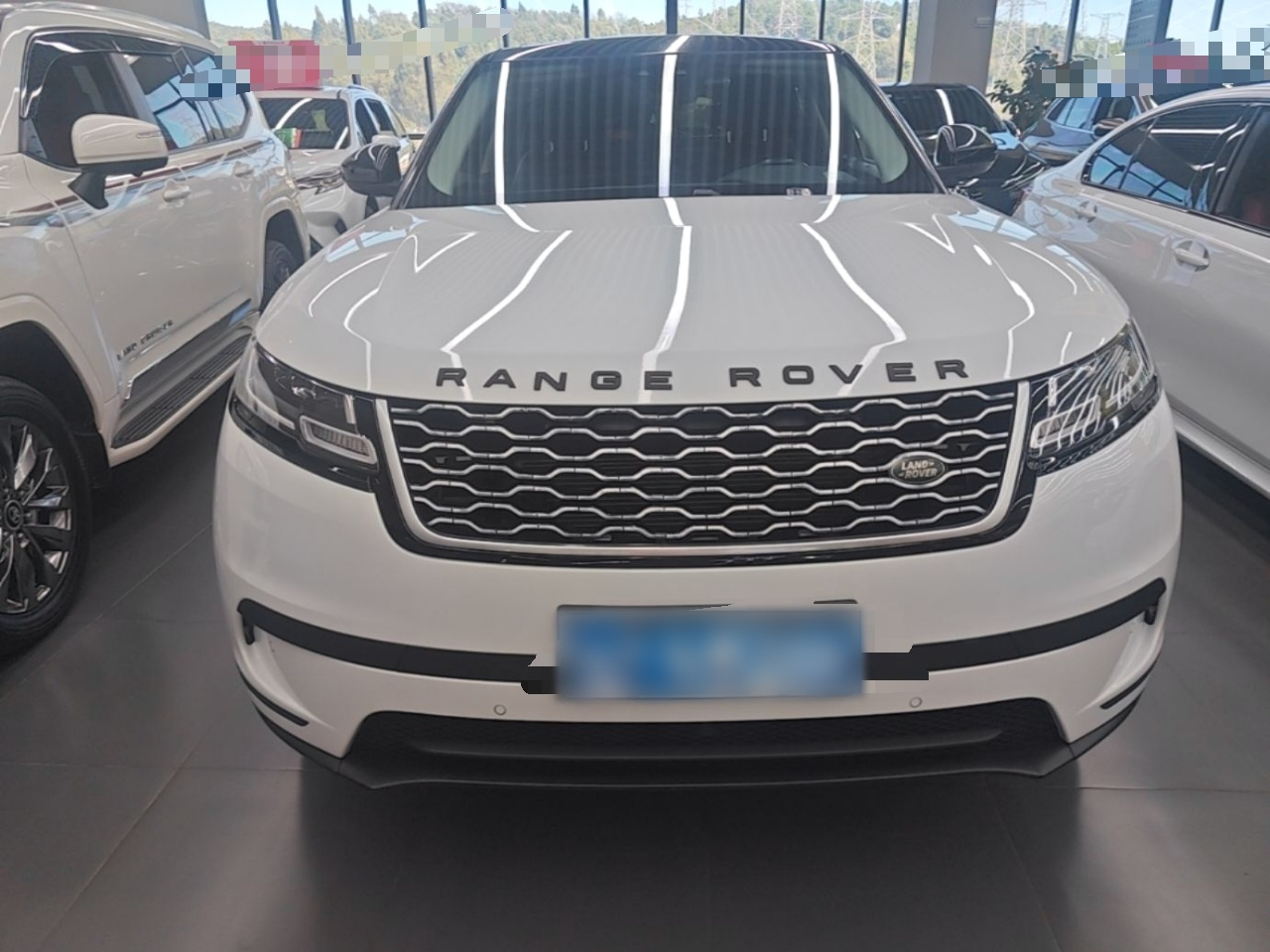Range Rover Velar 2019 250PS photo 2