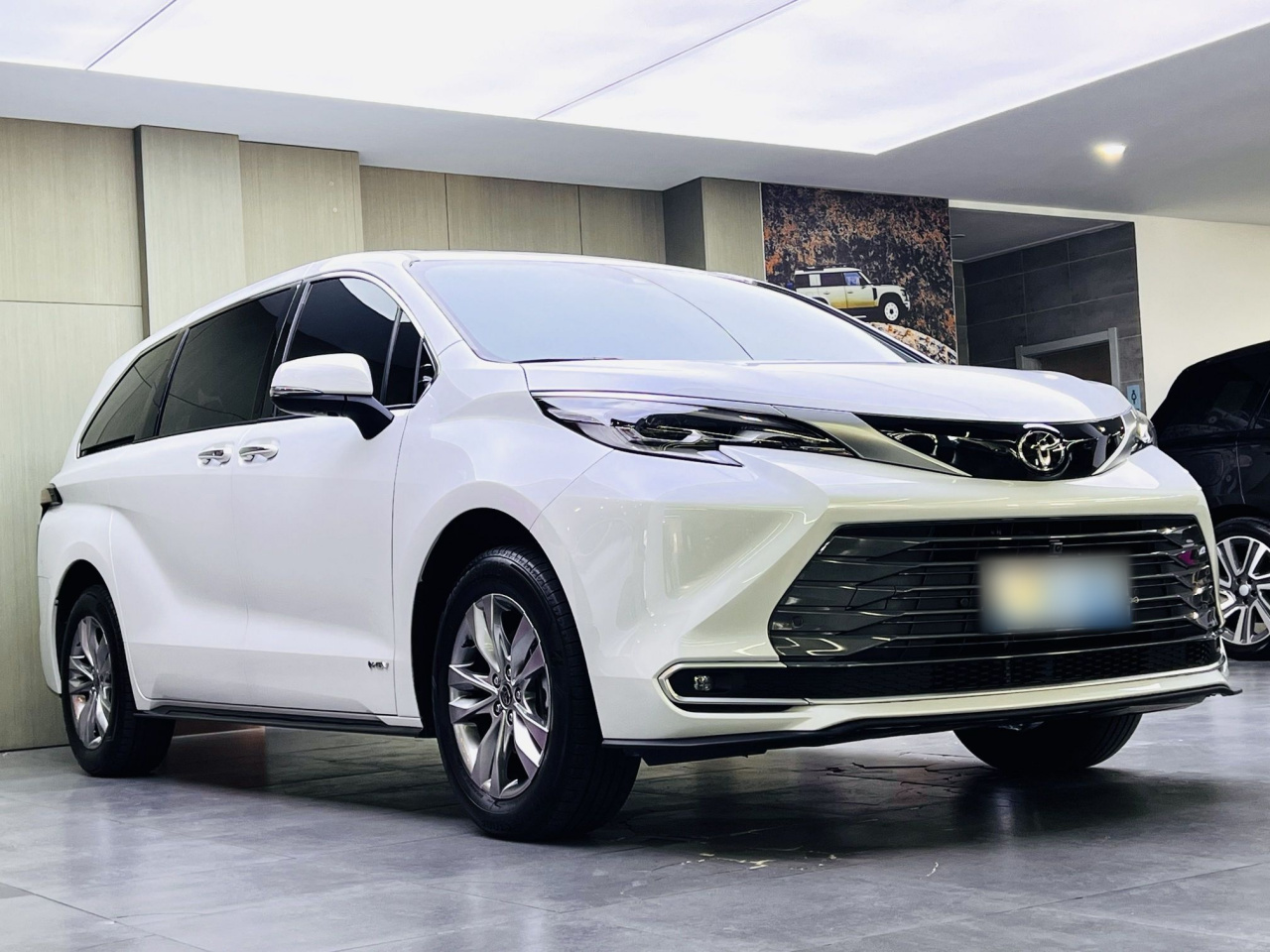 Sienna 2024 2.5L Hybrid AWD Premium photo 2