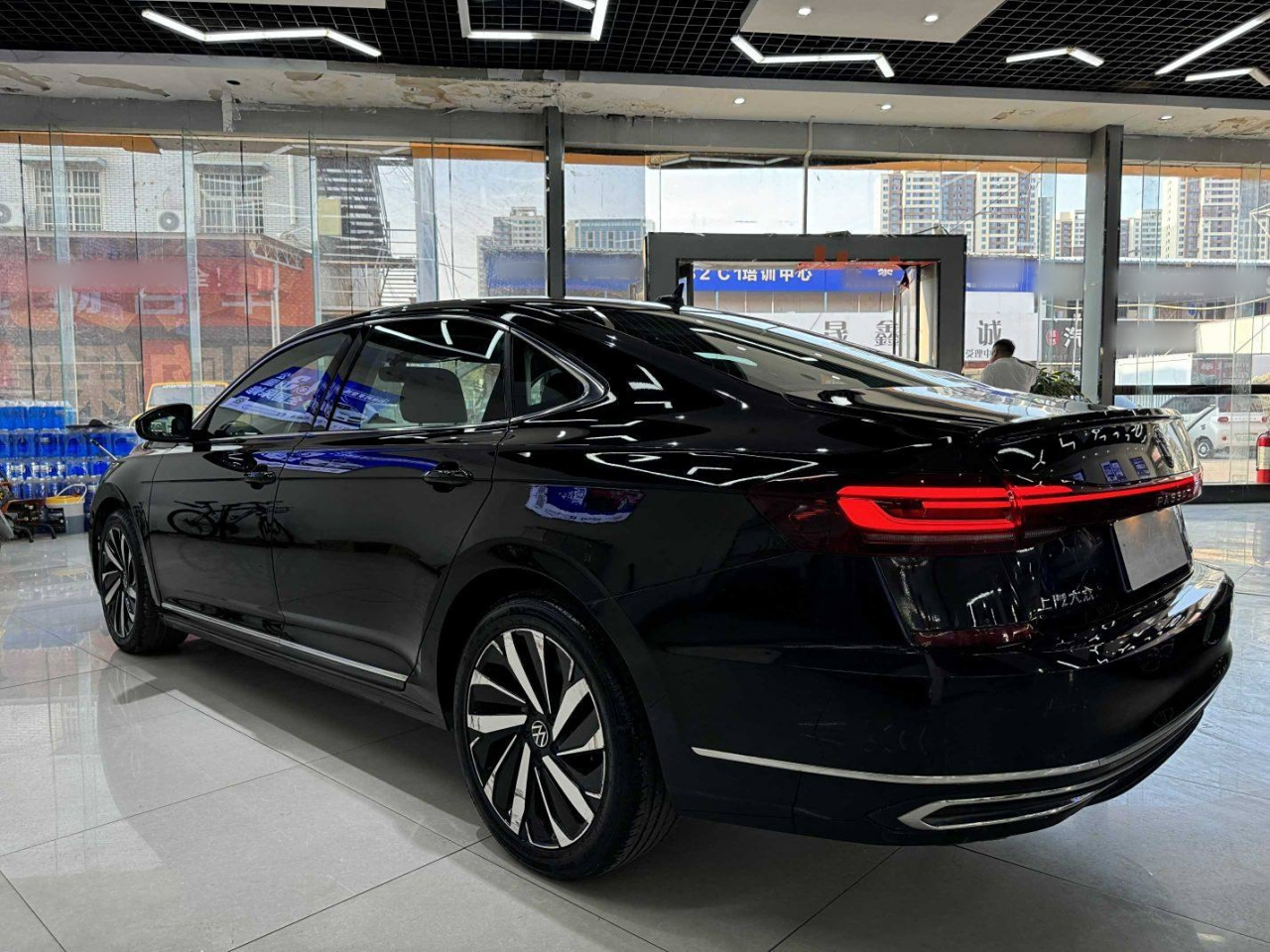 Passat 2023 Facelift 330TSI Elite photo 4