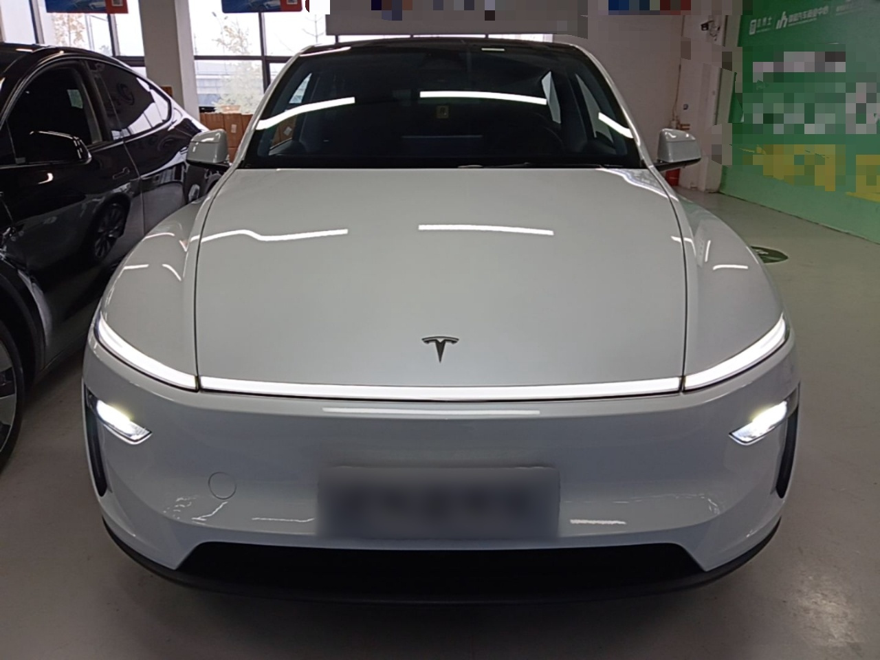 Model Y 2025 Long Range AWD photo 2