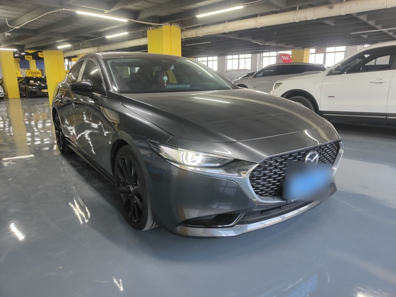 3 Axela 2023 2.0L AT photo 3