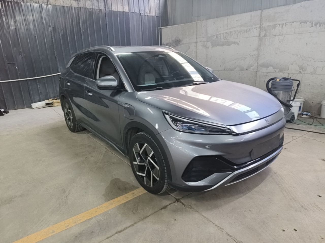 Yuan PLUS 2024 Honor 510KM photo 3