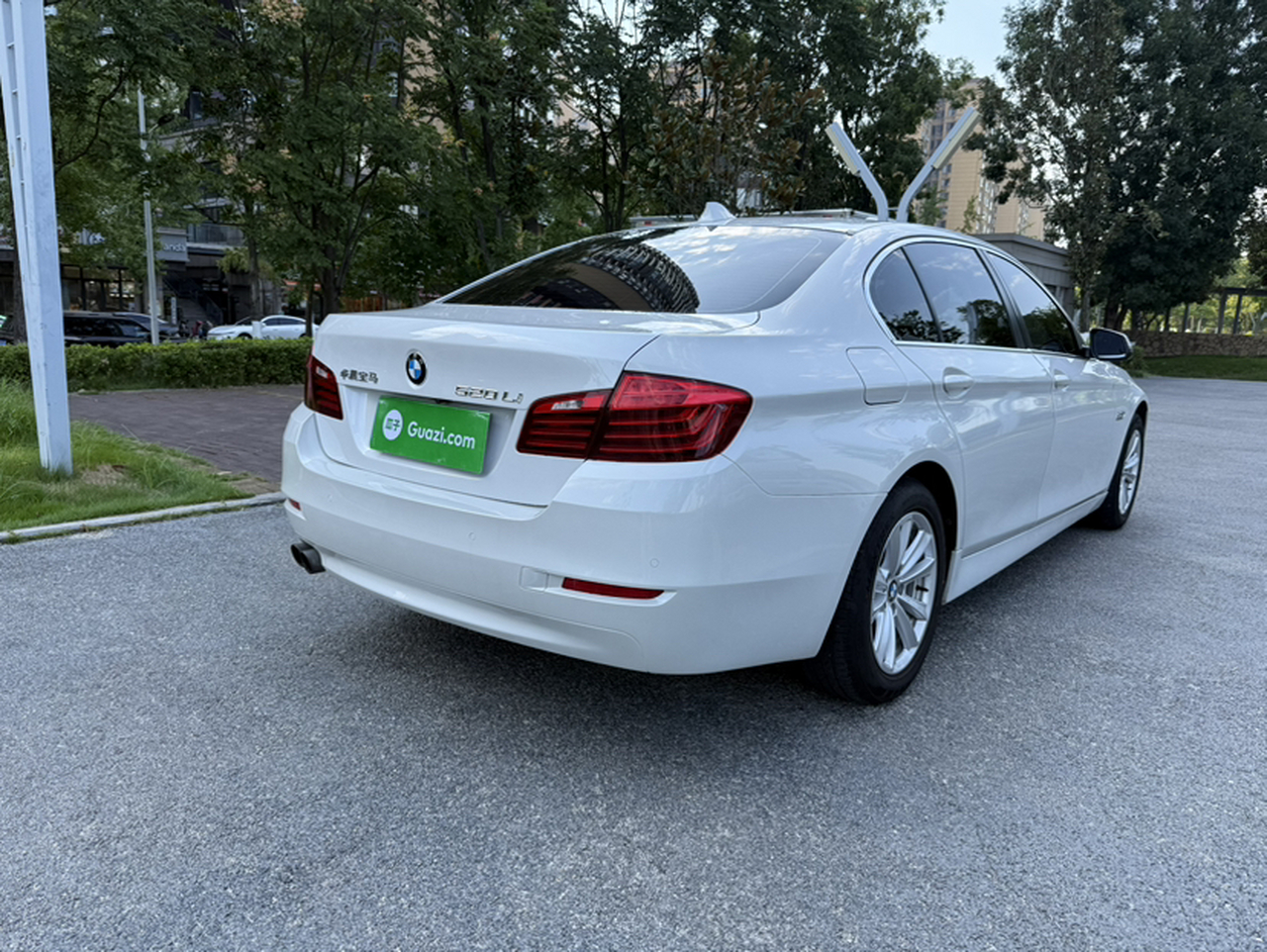 5 Series 2017 520Li photo 2