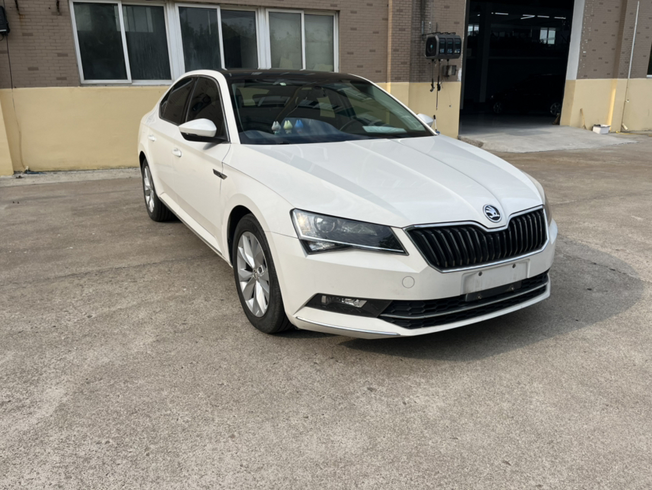 Superb 2016 TSI280 DSG photo 4