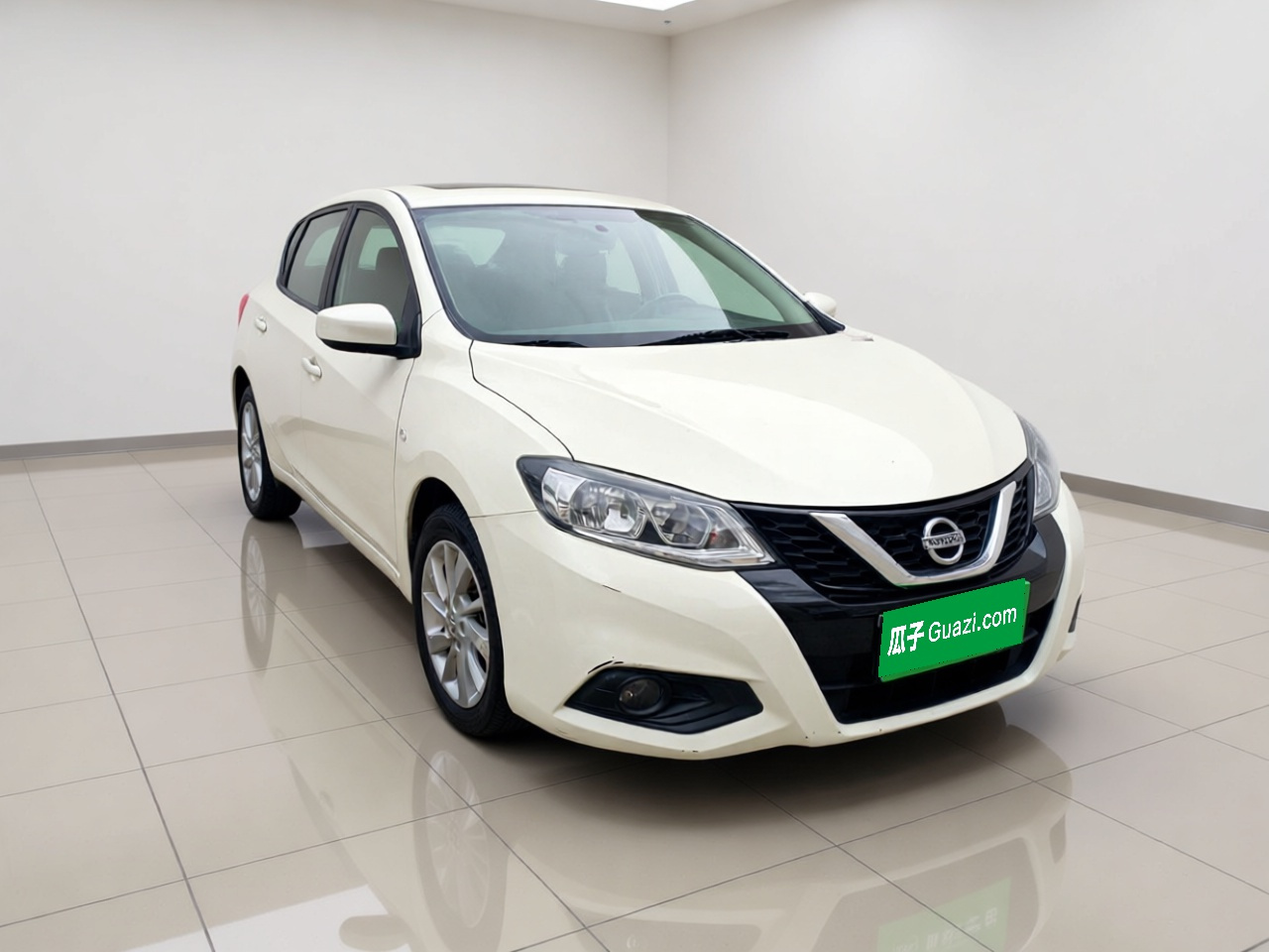 Tiida 2016 1.6L CVT photo 3