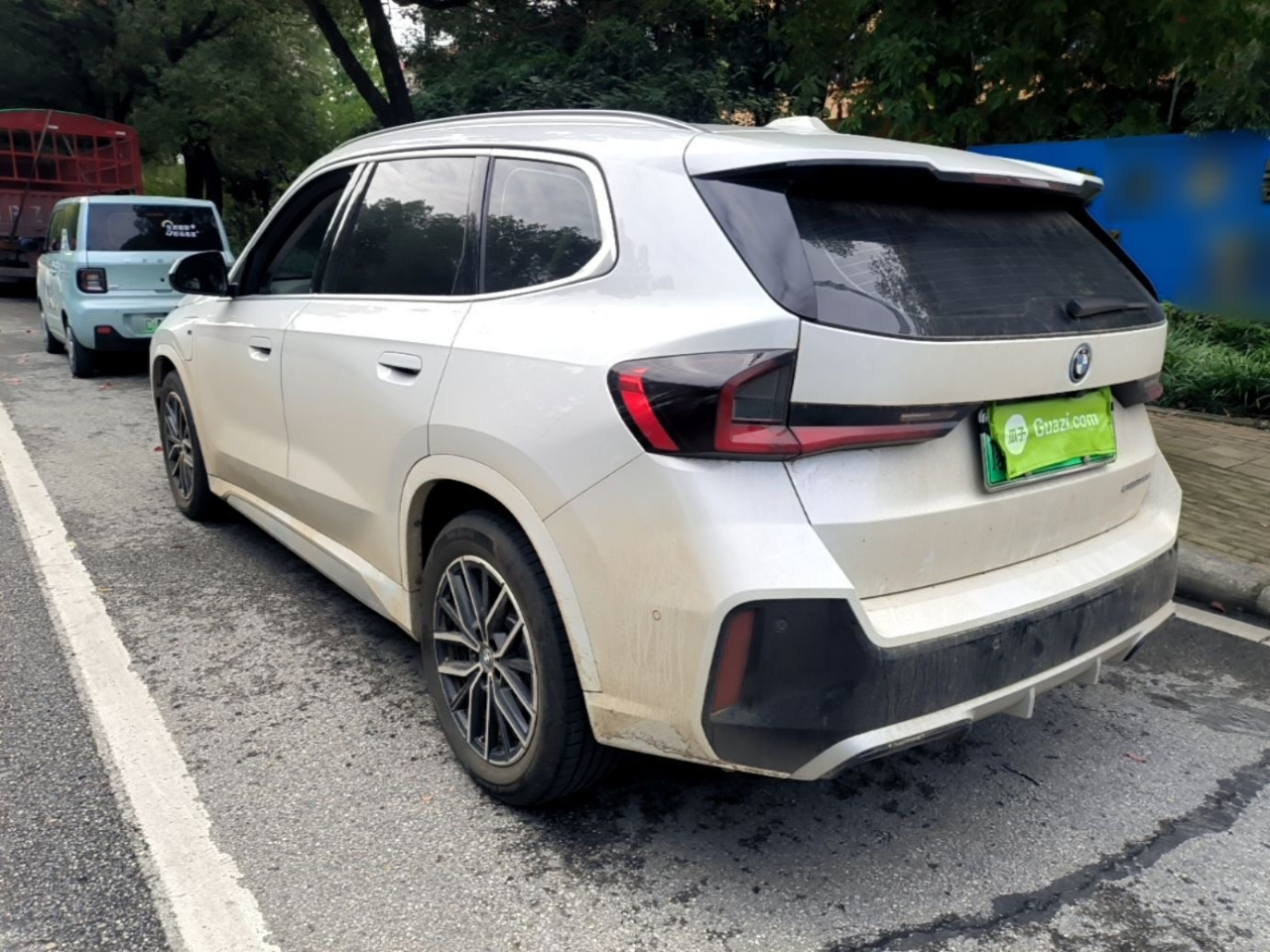 iX1 2023 eDrive25L M Sport Package photo 4