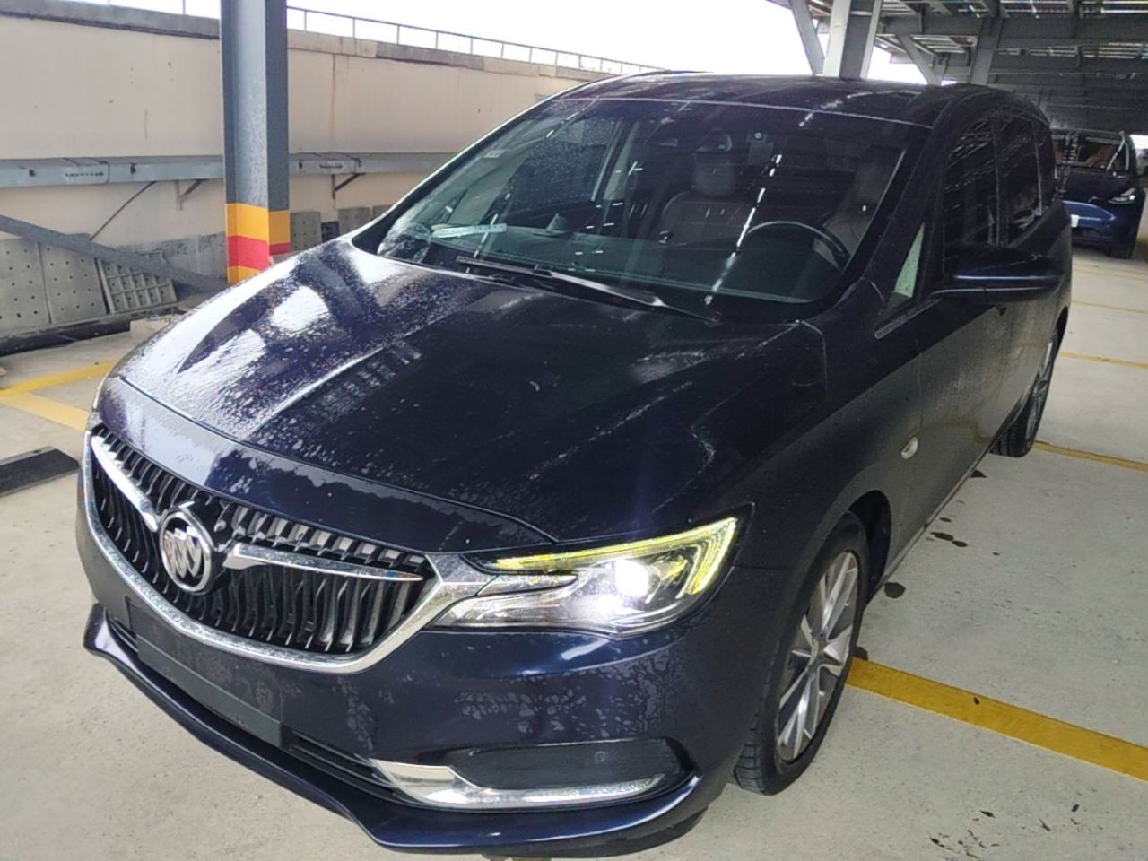 GL6 2018 18T 6-Seater Premium