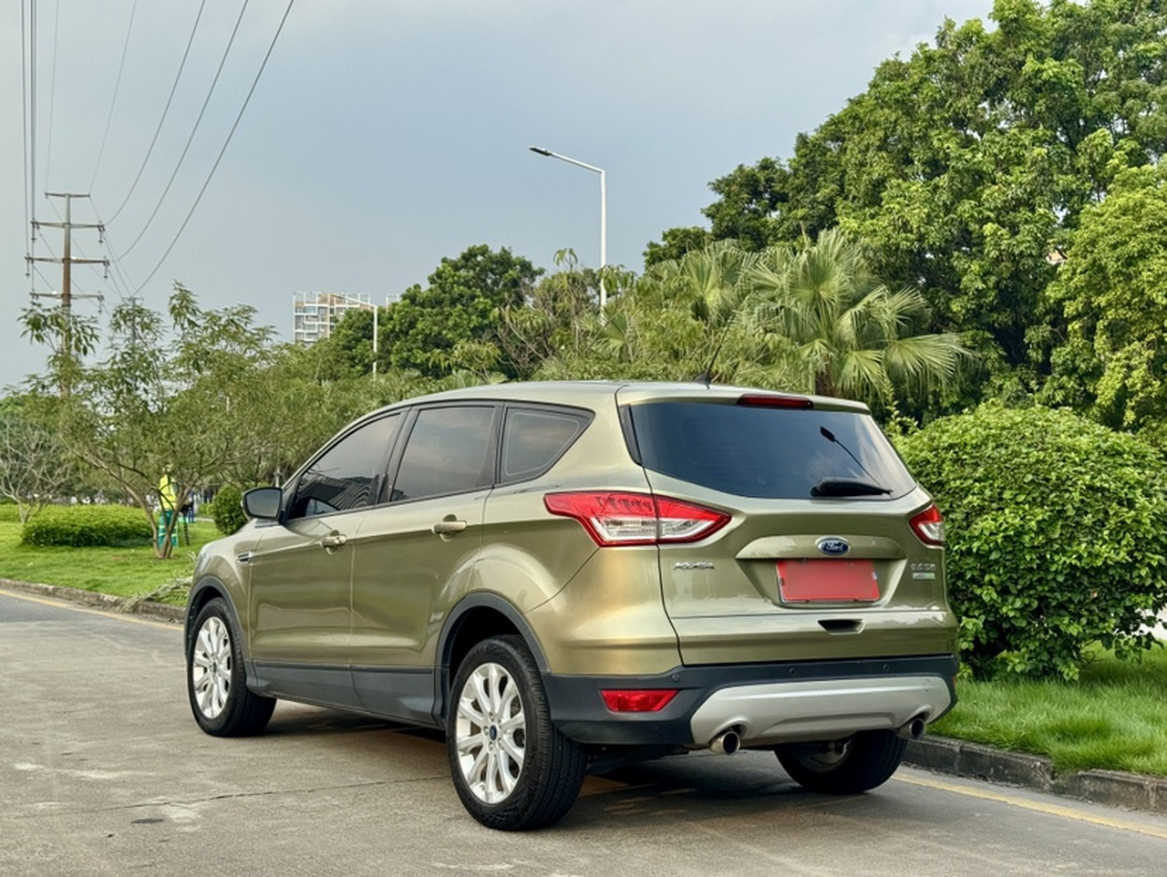 Kuga 2013 1.6L GTDi RWD Comfort photo 4