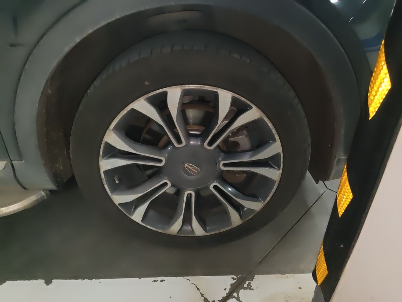 HS5 2019 2.0T Connected AWD photo 5