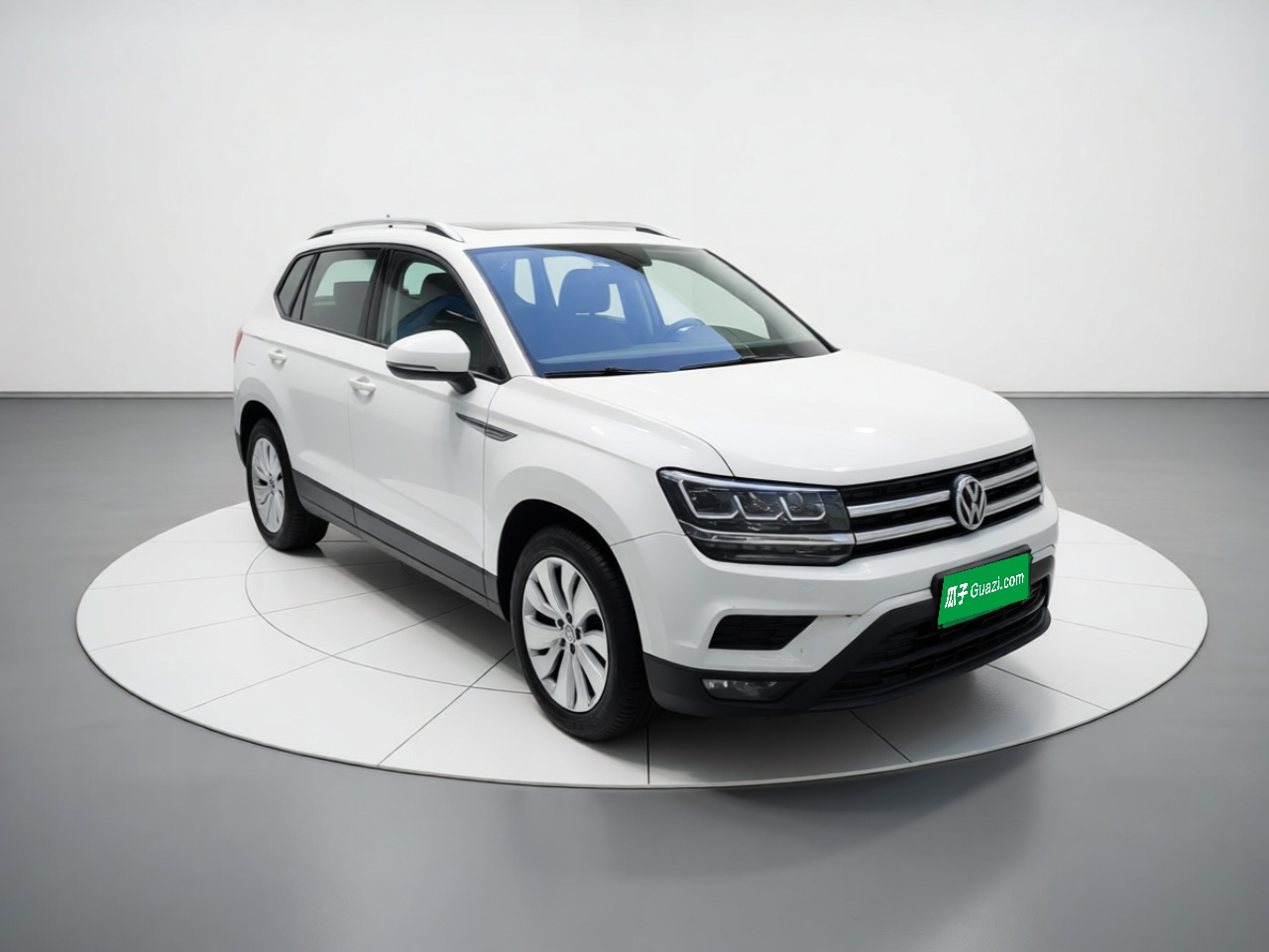 Tharu 2019 280TSI RWD Comfort China VI photo 3