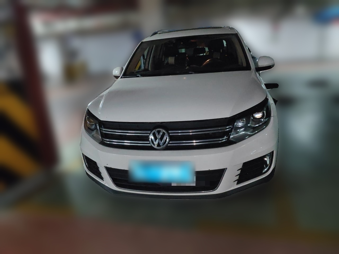Tiguan 2015 1.8TSI AT RWD Luxury photo 2