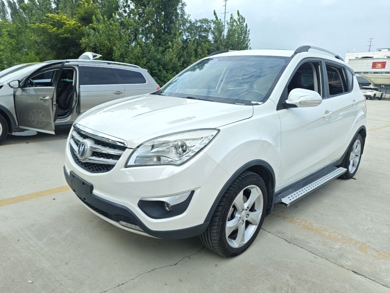 CS35 2015 1.6L MT Premium IV