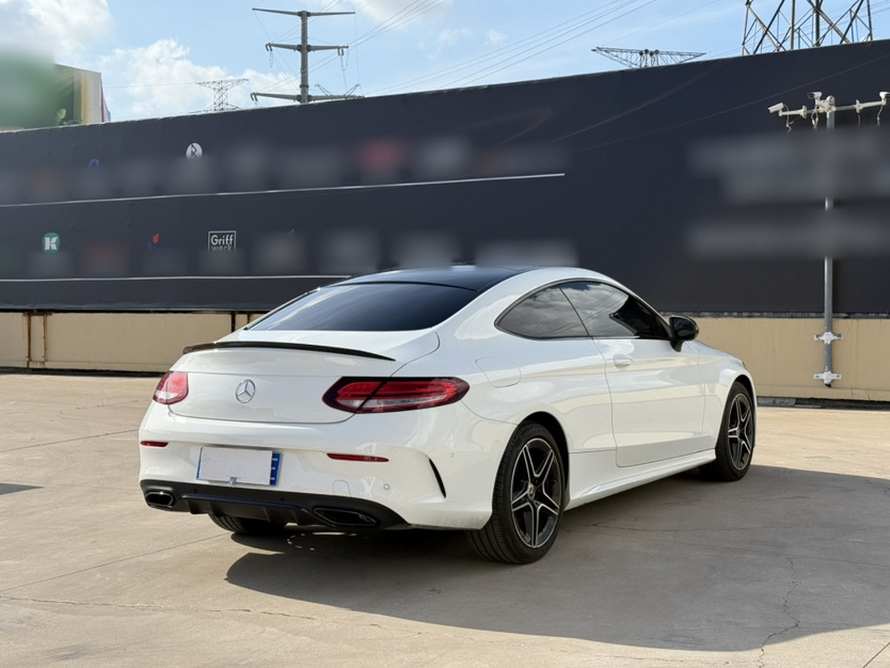 C-Class Imported 2023 C 260 Coupe photo 4