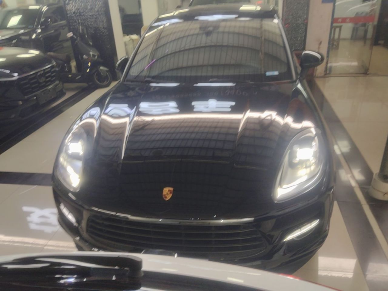 2021 Macan 2.0T photo 2