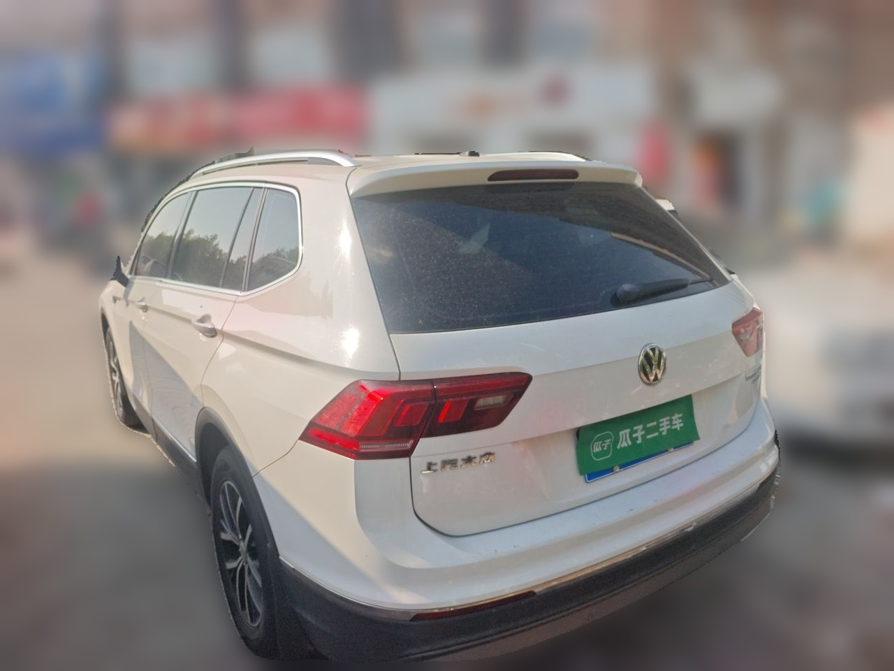 Tiguan L 2017 330TSI AT RWD Luxury photo 4