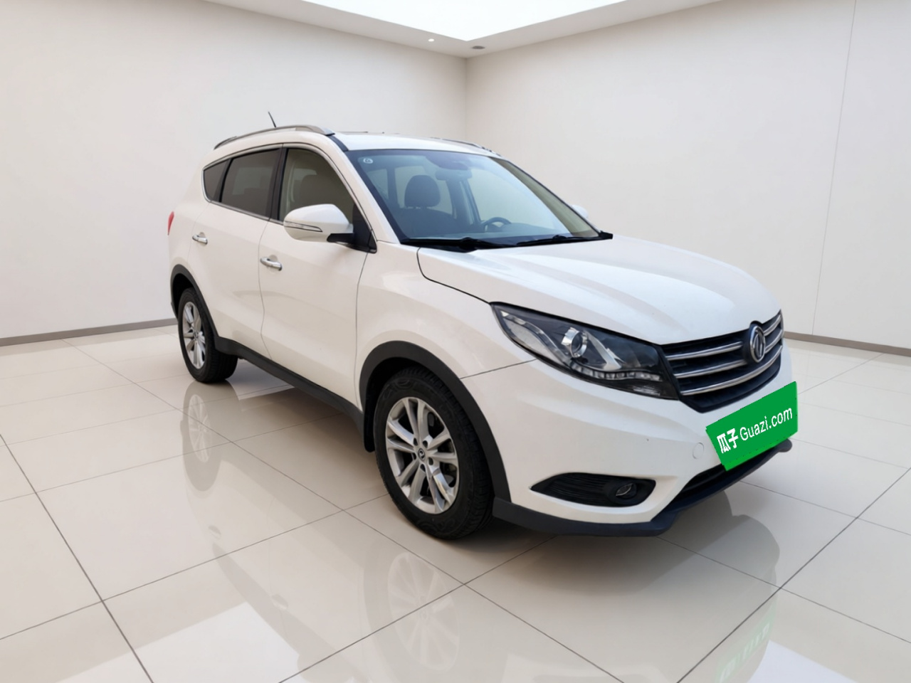 Fengon 580 2016 1.8L MT Comfort photo 3