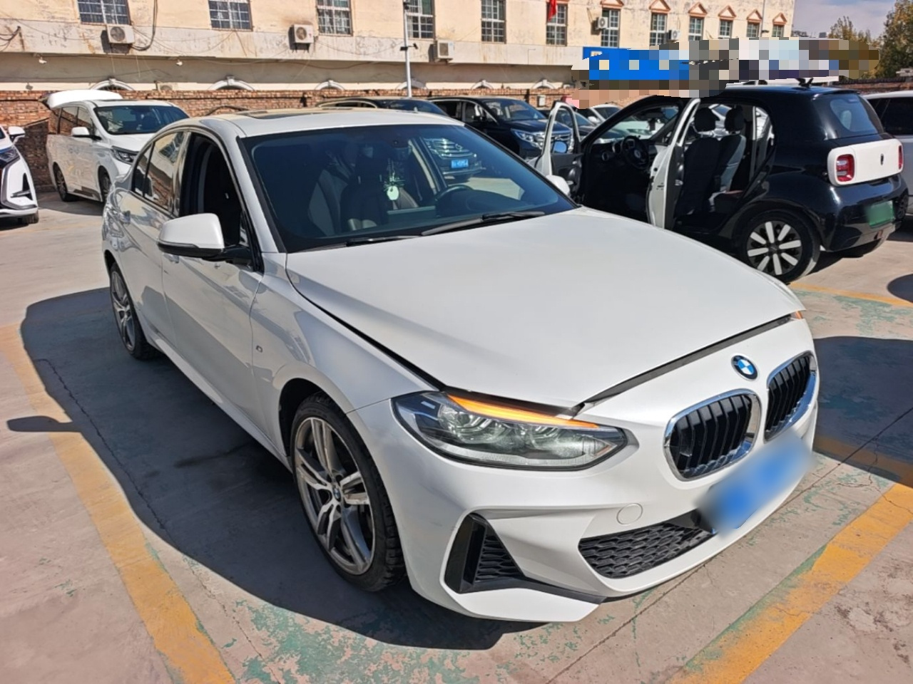 1 Series 2019 120i Leading M Sport Package photo 3