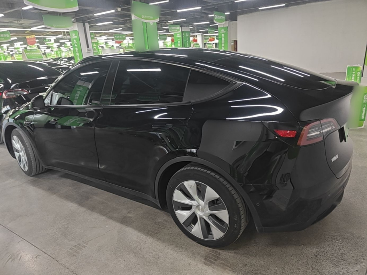 Model Y 2021 Standard Range RWD photo 4