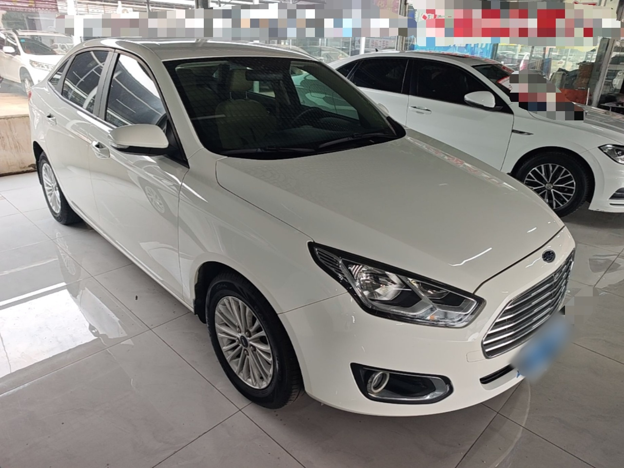 Escort 2017 1.5L AT Comfort photo 3