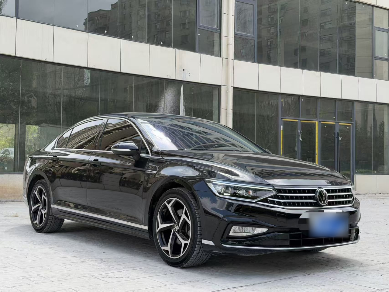 Magotan 2023 200 Anniversary Edition 330TSI DSG Luxury photo 3