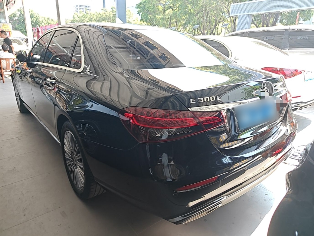 E-Class 2023 E 300 L Luxury photo 4