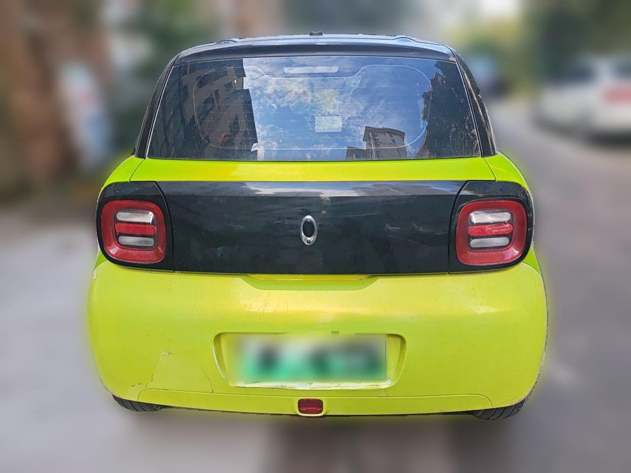 2021 351km Luxury photo 3