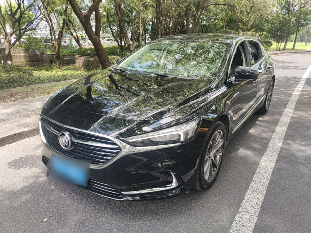 LaCrosse 2022 652T Luxury
