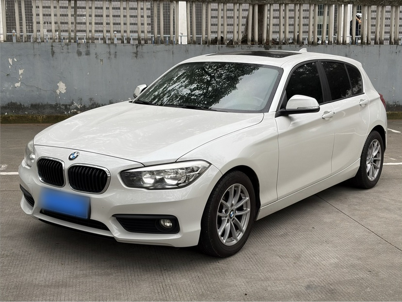 1 Series Imported 2016 118i Leading