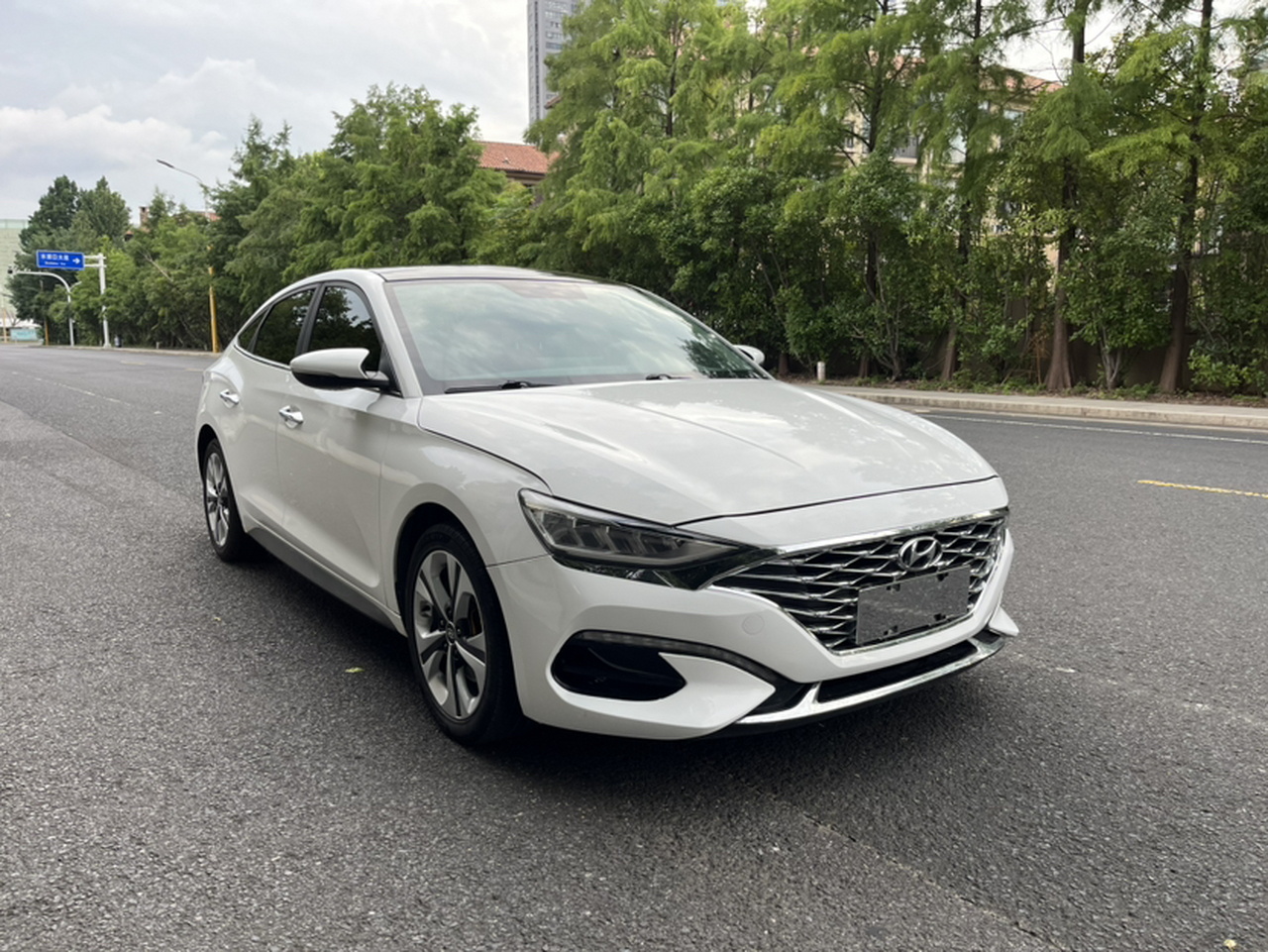 Lafesta 2019 280TGDi China VI photo 3