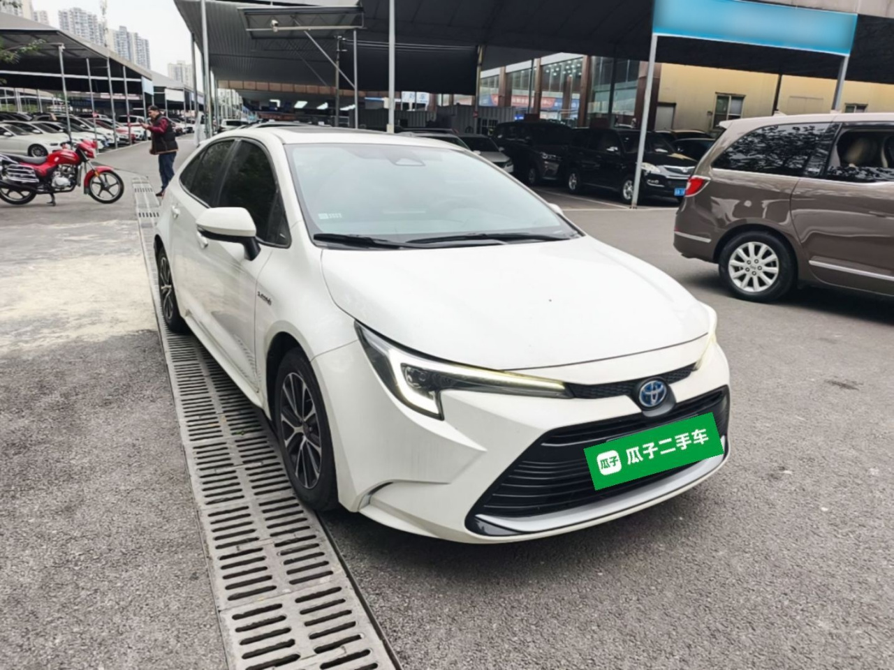 Levin 2023 Smart Hybrid 1.8L Luxury photo 3