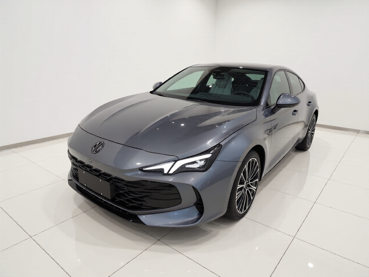 MG7 2025 1.5T 300 DCT
