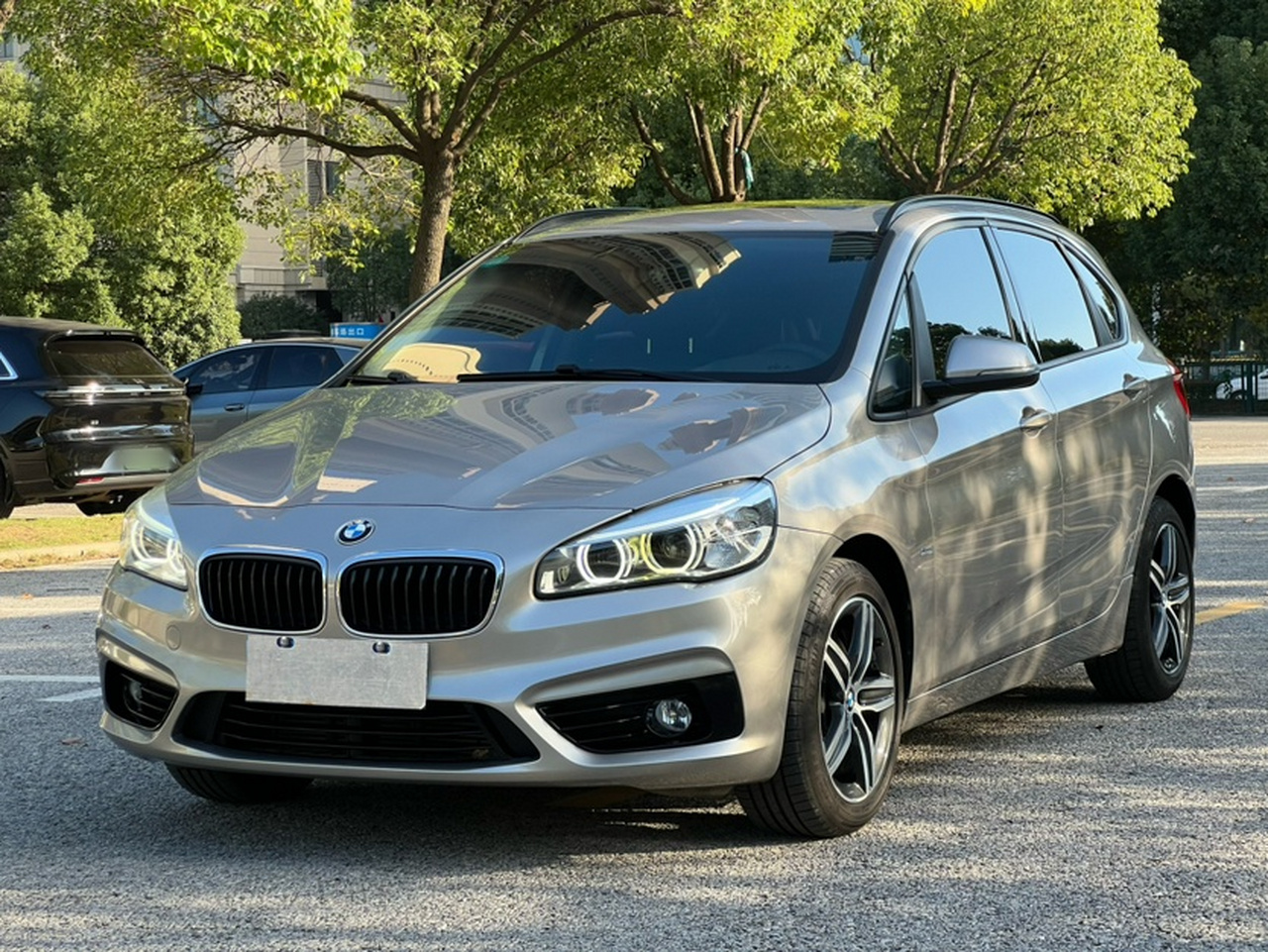 2 Series Wagon 2016 218i Sport Design Package