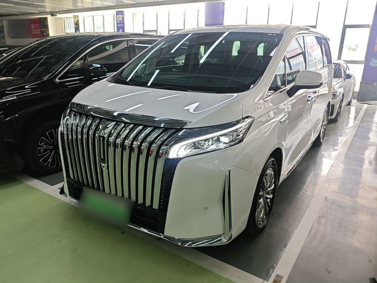 2023 AWD Flagship