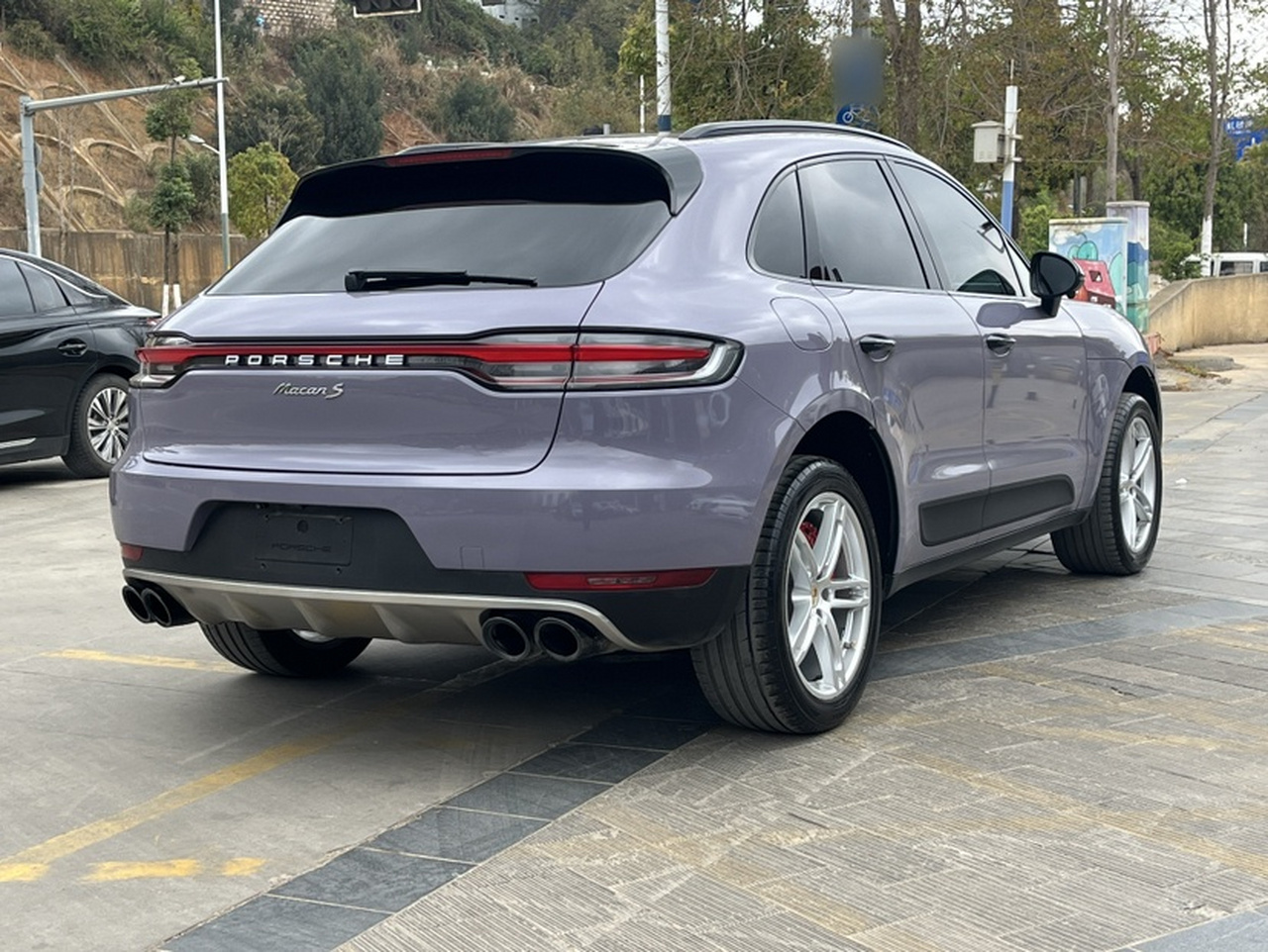2021 Macan 2.0T photo 3