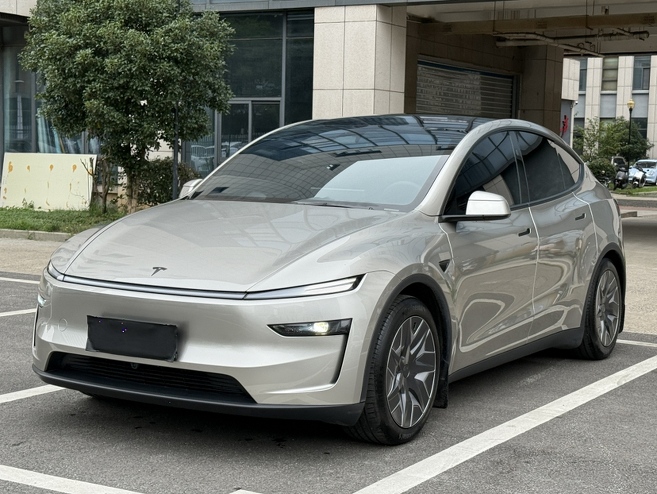 Model Y L 2025 Long Range AWD