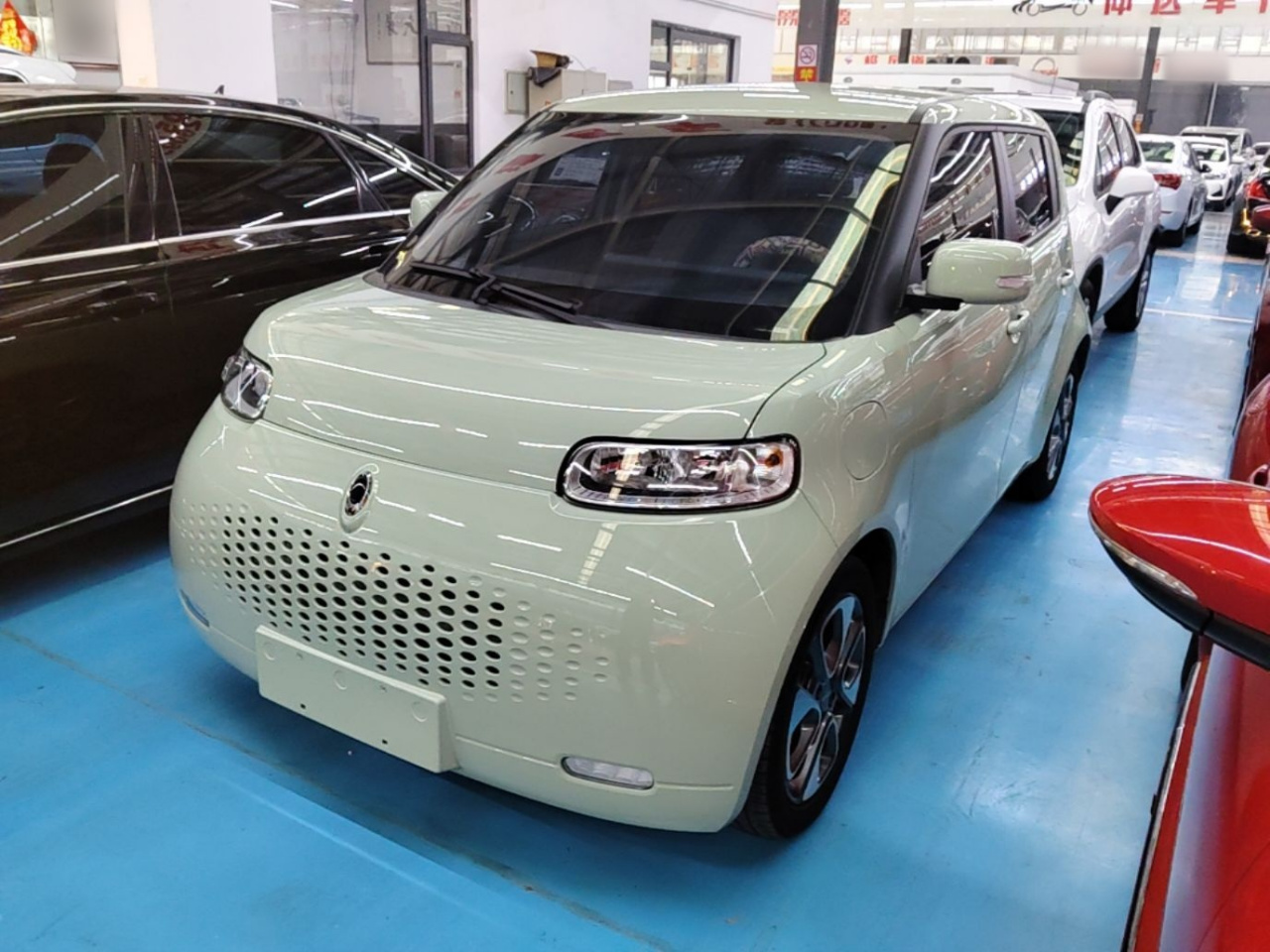 2020 305km Luxury