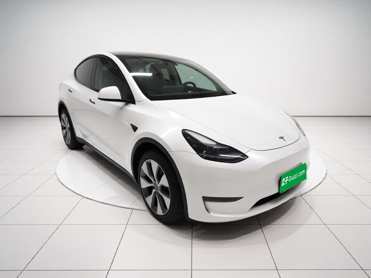 Model Y 2021 Standard Range RWD photo 3