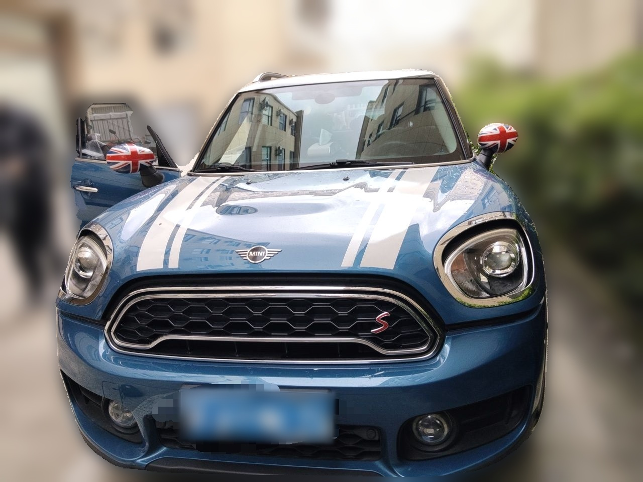 2019 2.0T COOPER S ALL4 photo 2