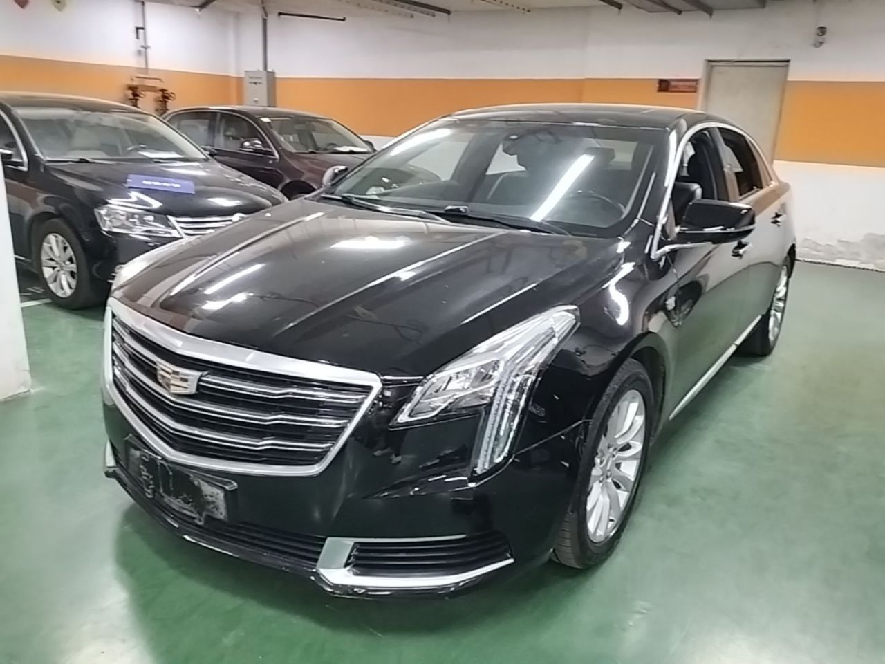 XTS 2018 28T Tech