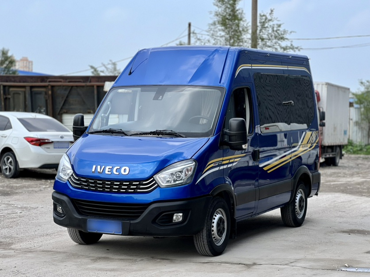 IVECO 2021 3.0T AT Chery Short Wheelbase High Roof F1C