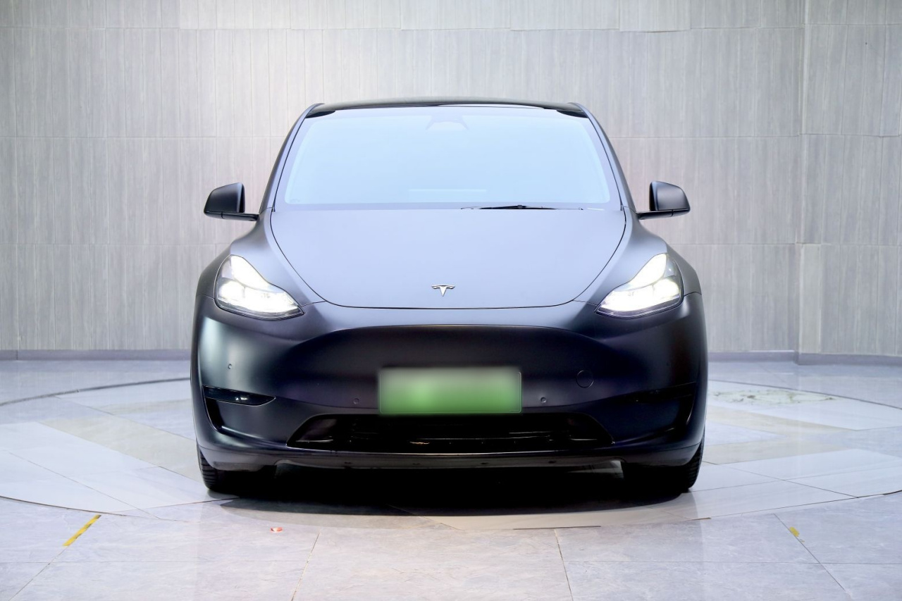 Model Y 2022 Facelift RWD photo 2