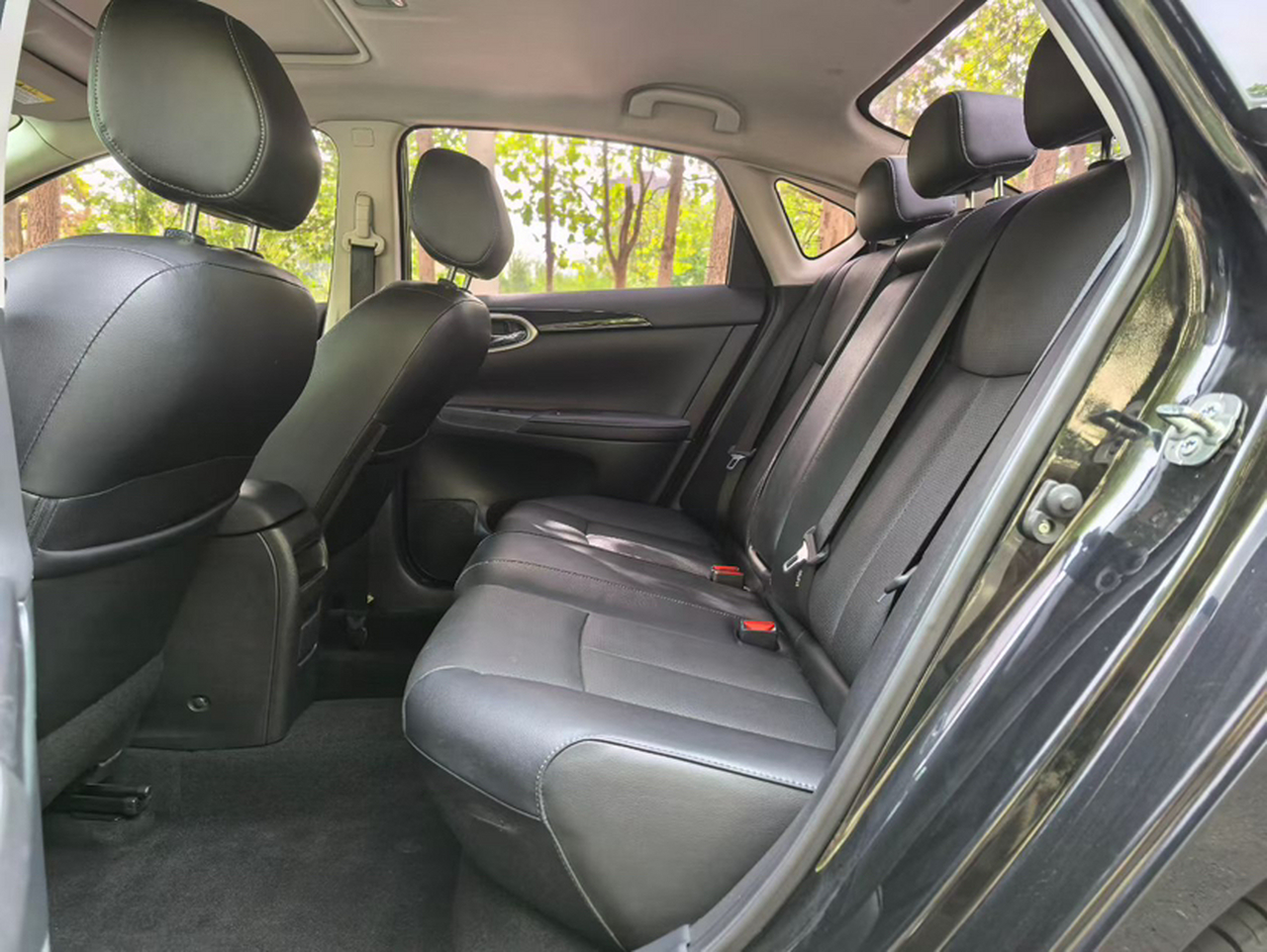 Sylphy 2016 1.6XV CVT Smart photo 4