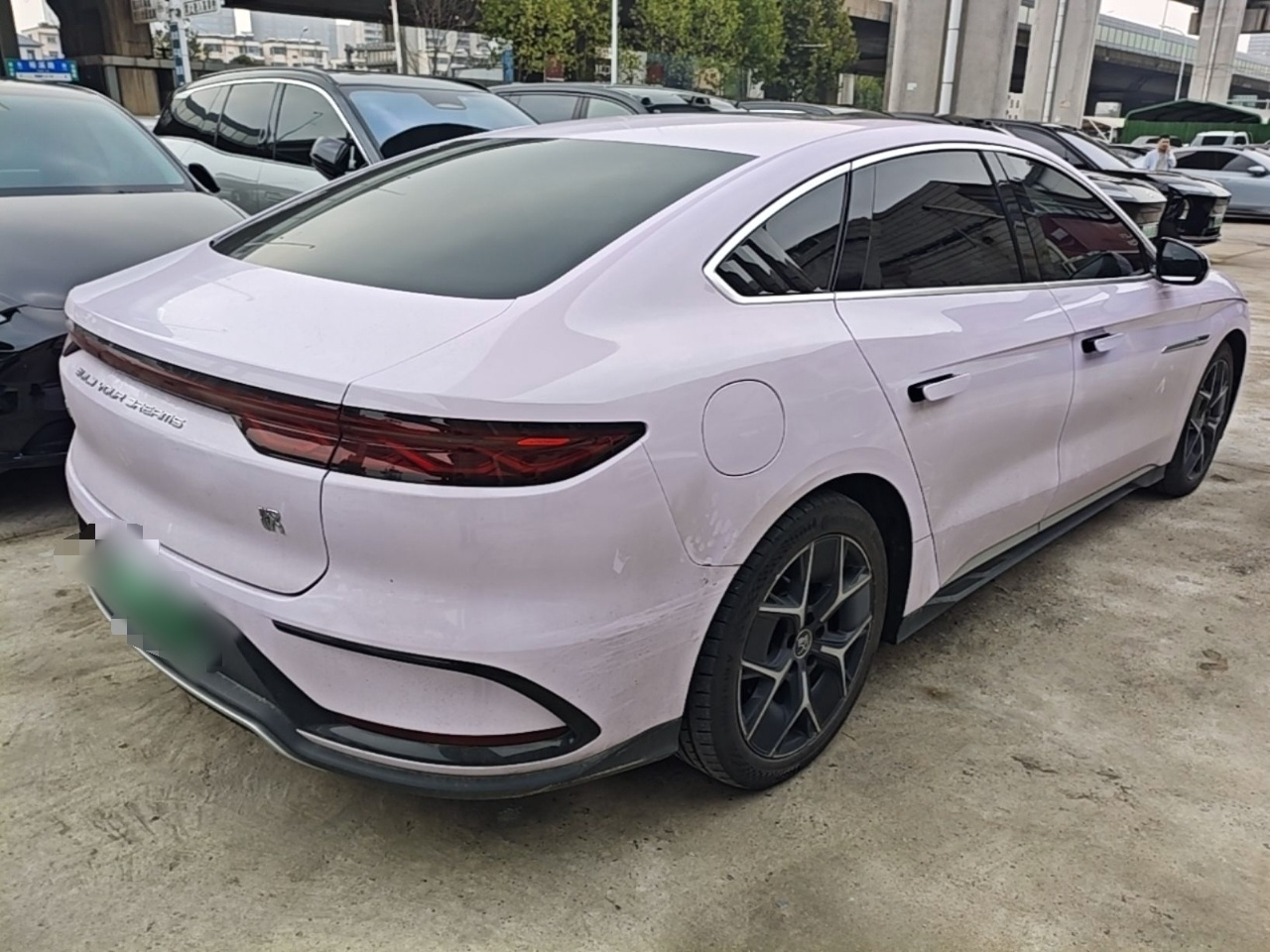 Han 2022 EV Founder 715KM FWD Flagship photo 4
